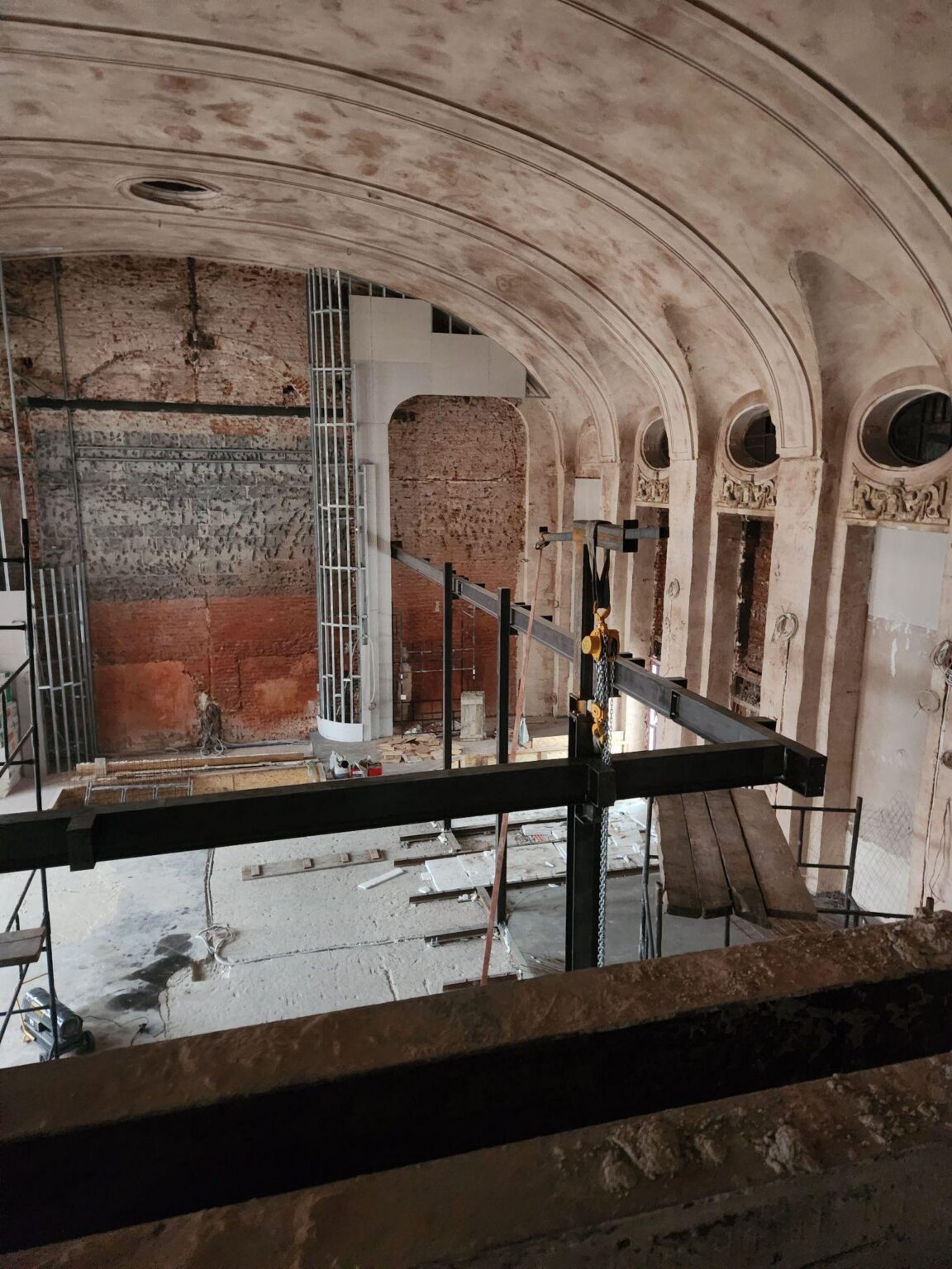 antresola-z-profili-stalowych-projekt-w-trakcie-realizacji